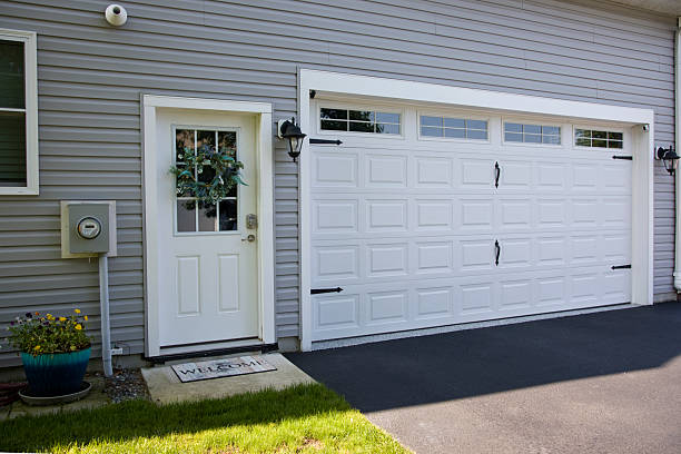 24/7 Emergency Garage Door Panel Replacement experts in Pleasants County County, WV